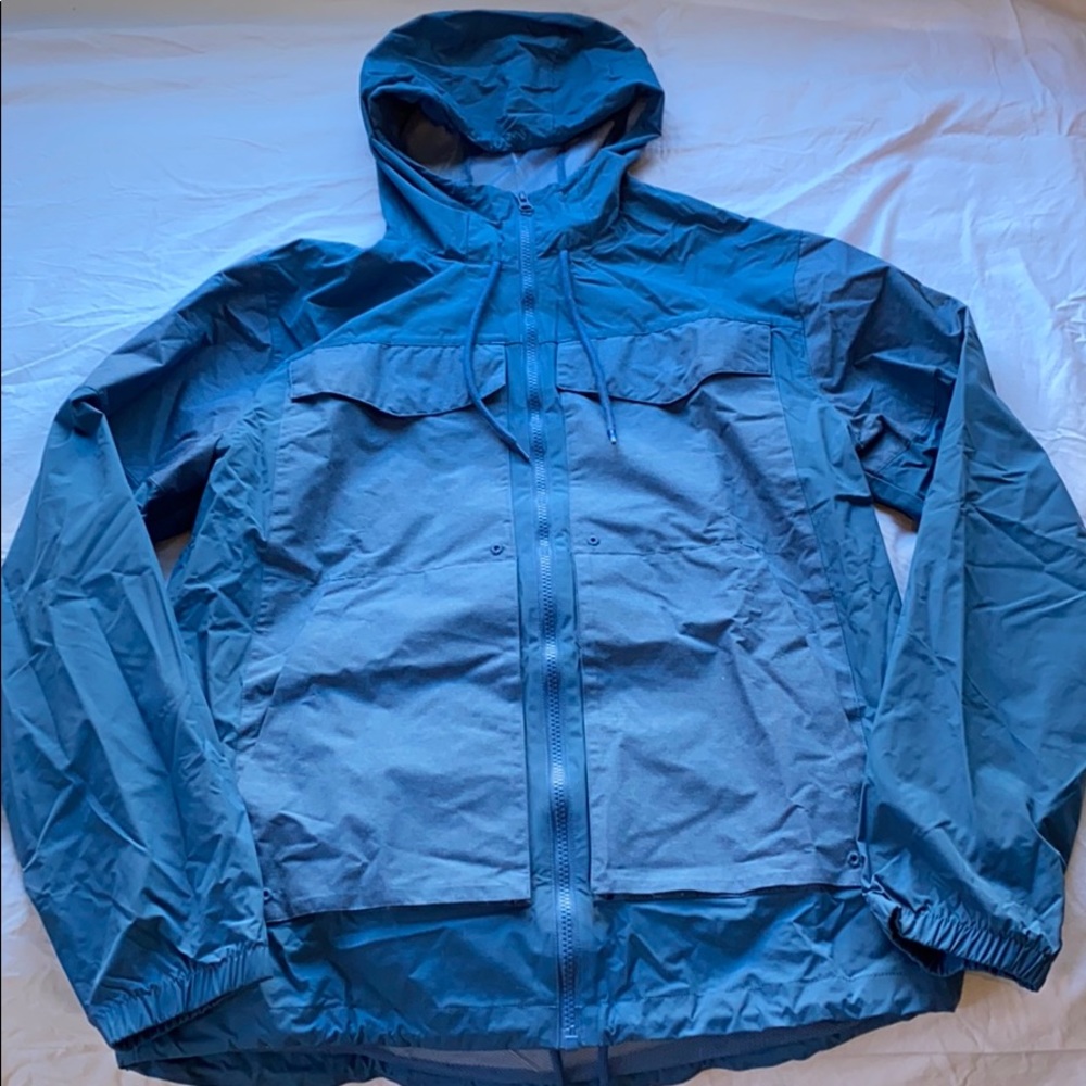 Adidas wind jacket NWT